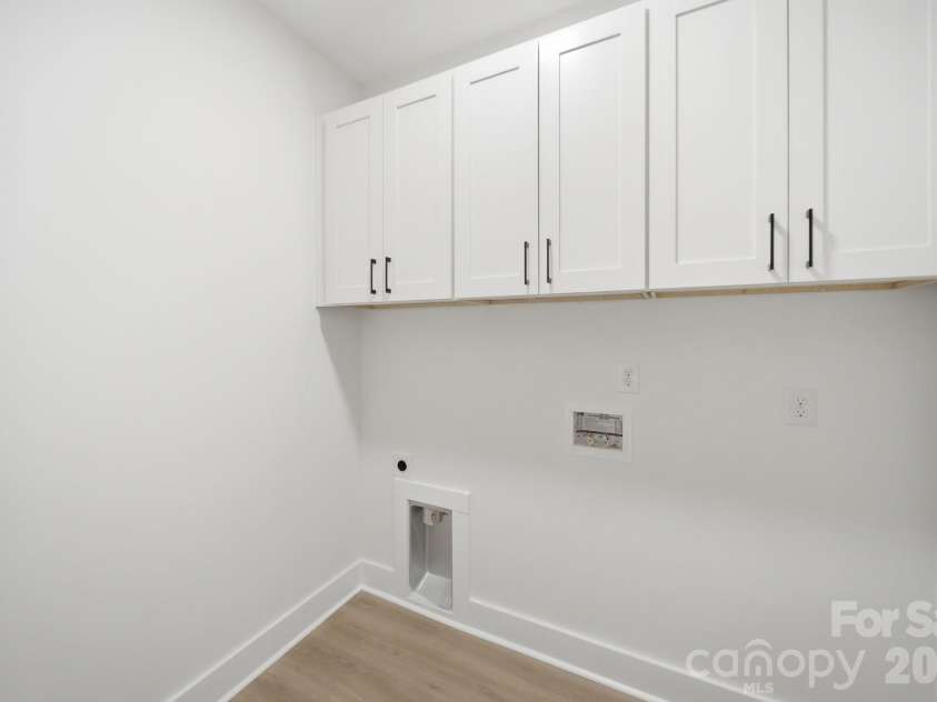 851 Sorrel Lane, Oakboro, NC 28129.  MLS# CAR4394199, YatesRealty ID 32173. Laundry Room