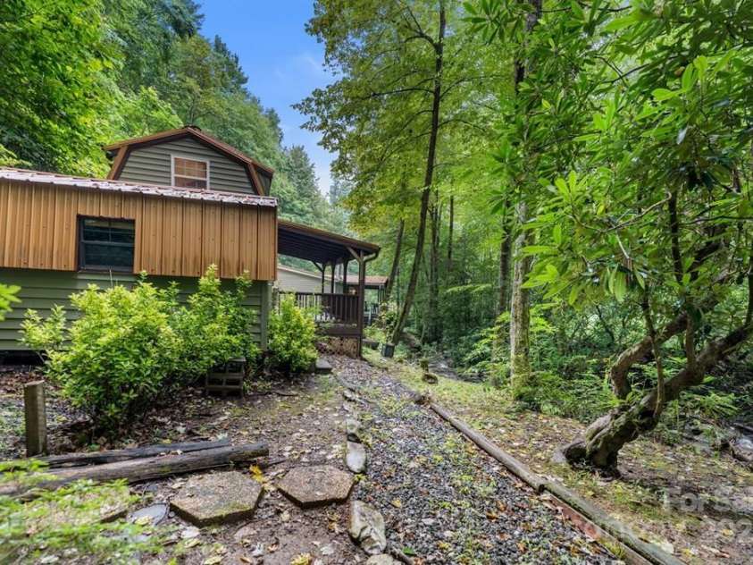 11 Choice Place, Whittier, NC 28789.  MLS# CAR4292703, YatesRealty ID 32174. 