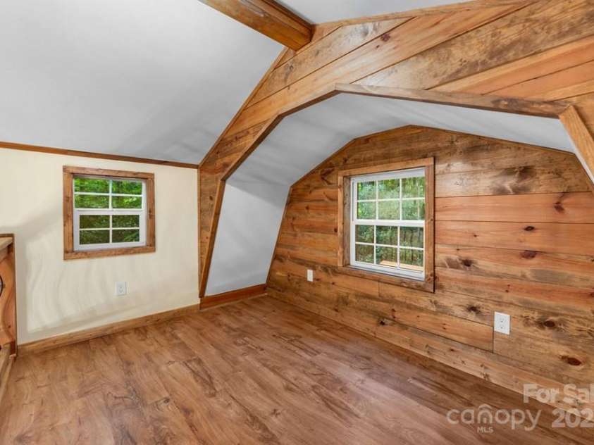 11 Choice Place, Whittier, NC 28789.  MLS# CAR4292703, YatesRealty ID 32174. 