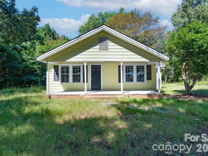 1933 Rocky River Road, Lancaster, SC 29720.  MLS# CAR4393084, YatesRealty ID 32174. 