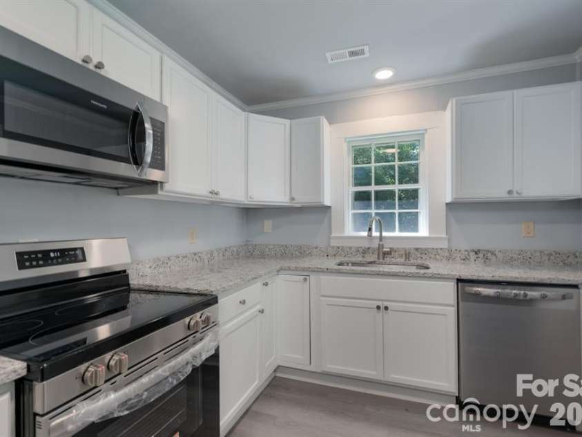 1933 Rocky River Road, Lancaster, SC 29720.  MLS# CAR4393084, YatesRealty ID 32174. 