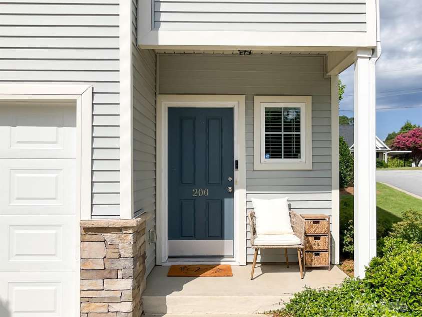 200 Button Willow Street, Taylors, SC 29687.  MLS# CAR4292718, YatesRealty ID 32175. 