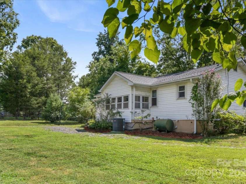 11 Fishers Mill Road, Arden, NC 28704.  MLS# CAR4289304, YatesRealty ID 32176. 