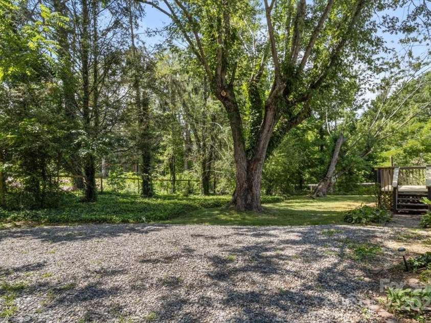 11 Fishers Mill Road, Arden, NC 28704.  MLS# CAR4289304, YatesRealty ID 32176. 