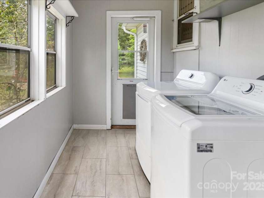 11 Fishers Mill Road, Arden, NC 28704.  MLS# CAR4289304, YatesRealty ID 32176. Laundry room