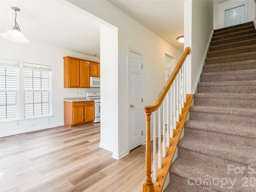 130 Autumn Falls Drive, Lake Wylie, SC 29710.  MLS# CAR4376431, YatesRealty ID 32177. 