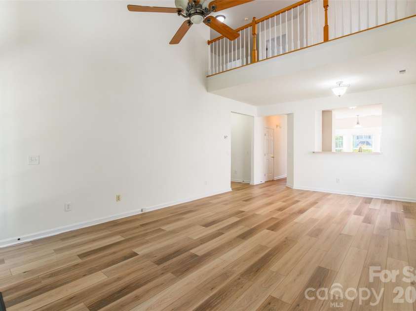 130 Autumn Falls Drive, Lake Wylie, SC 29710.  MLS# CAR4376431, YatesRealty ID 32177. 