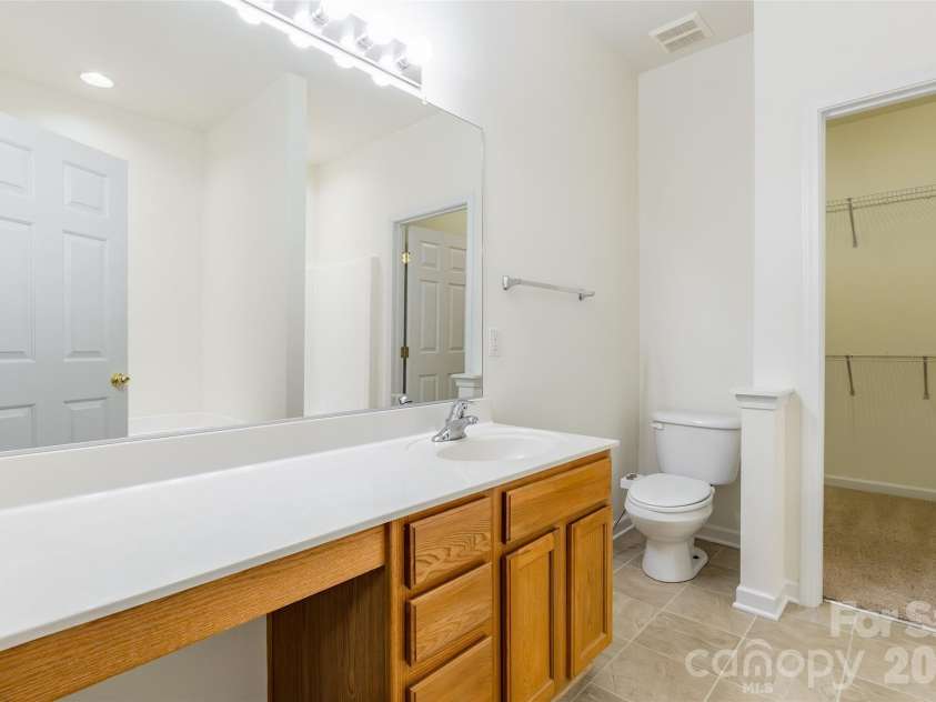 130 Autumn Falls Drive, Lake Wylie, SC 29710.  MLS# CAR4376431, YatesRealty ID 32177. 
