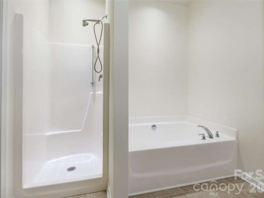 130 Autumn Falls Drive, Lake Wylie, SC 29710.  MLS# CAR4376431, YatesRealty ID 32177. 