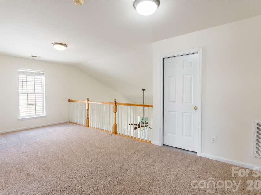 130 Autumn Falls Drive, Lake Wylie, SC 29710.  MLS# CAR4376431, YatesRealty ID 32177. 