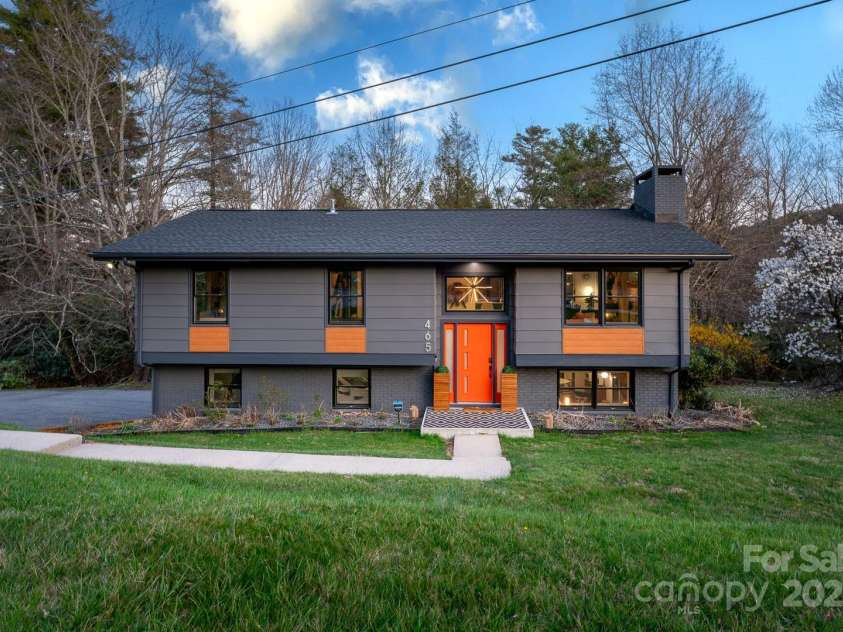 465 Highland Avenue, Boone, NC 28607.  MLS# CAR4292761, YatesRealty ID 32177. 