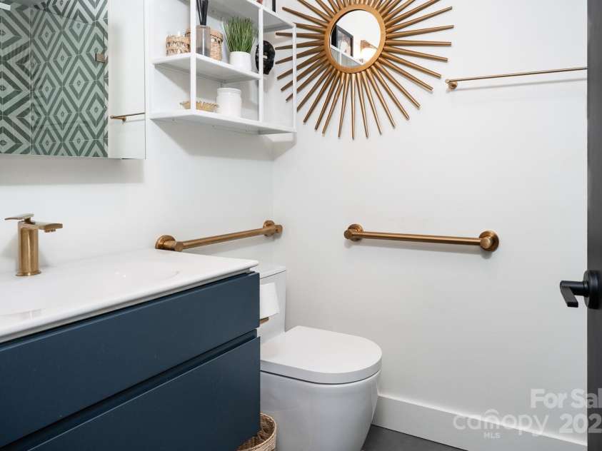 465 Highland Avenue, Boone, NC 28607.  MLS# CAR4292761, YatesRealty ID 32177. 