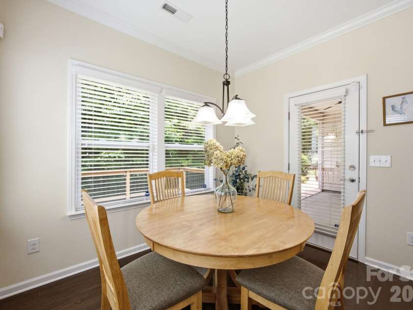 2436 Bergamot Street, Tega Cay, SC 29708.  MLS# CAR4394292, YatesRealty ID 32178. Eat In Kitchen