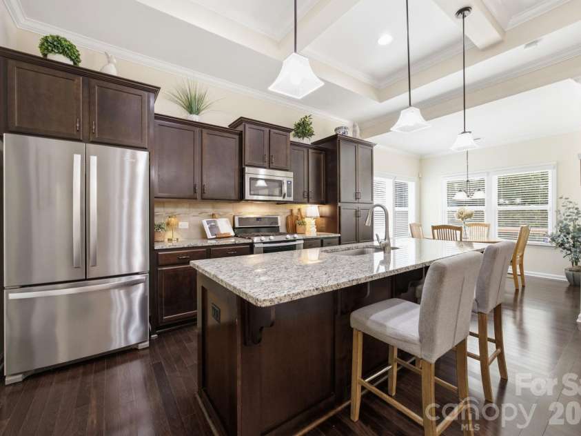 2436 Bergamot Street, Tega Cay, SC 29708.  MLS# CAR4394292, YatesRealty ID 32178. Kitchen