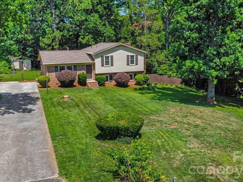 1821 Huntington Place, Rock Hill, SC 29732.  MLS# CAR4369280, YatesRealty ID 32179. 