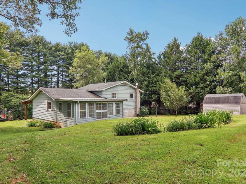 264 Cashdon Drive, Mills River, NC 28759.  MLS# CAR4292467, YatesRealty ID 32179. 