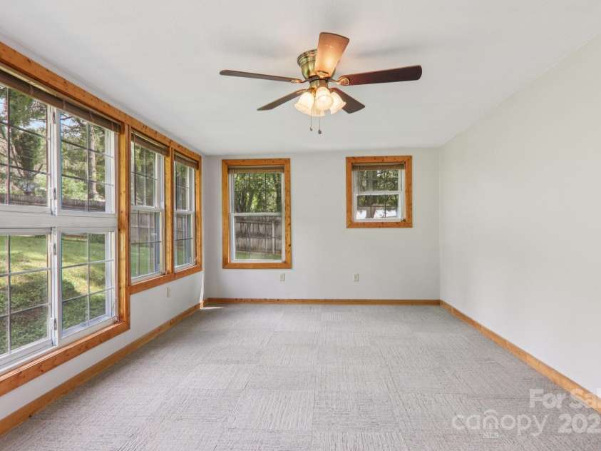 264 Cashdon Drive, Mills River, NC 28759.  MLS# CAR4292467, YatesRealty ID 32179. 