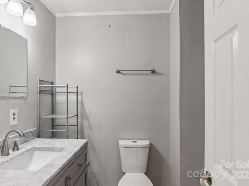 264 Cashdon Drive, Mills River, NC 28759.  MLS# CAR4292467, YatesRealty ID 32179. 