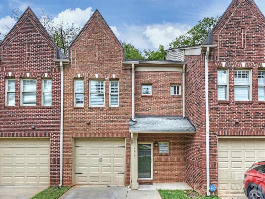 4617 Dabney Vigor Drive, Charlotte, NC 28209.  MLS# CAR4353975, YatesRealty ID 3218. 