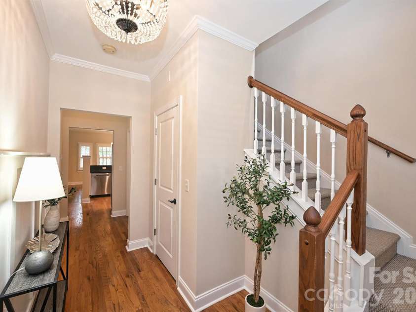 4617 Dabney Vigor Drive, Charlotte, NC 28209.  MLS# CAR4353975, YatesRealty ID 3218. 