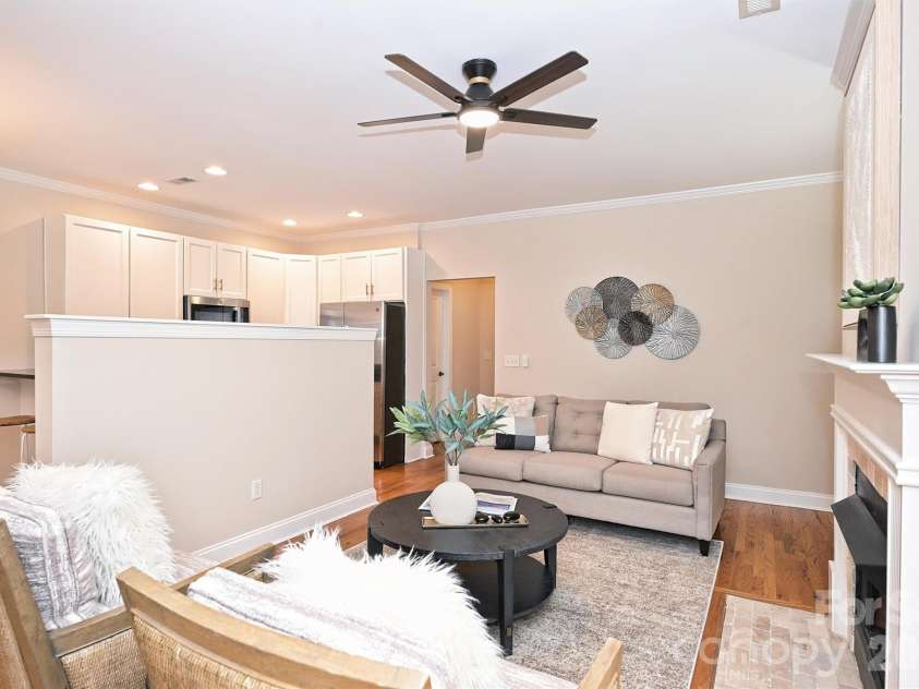 4617 Dabney Vigor Drive, Charlotte, NC 28209.  MLS# CAR4353975, YatesRealty ID 3218. 