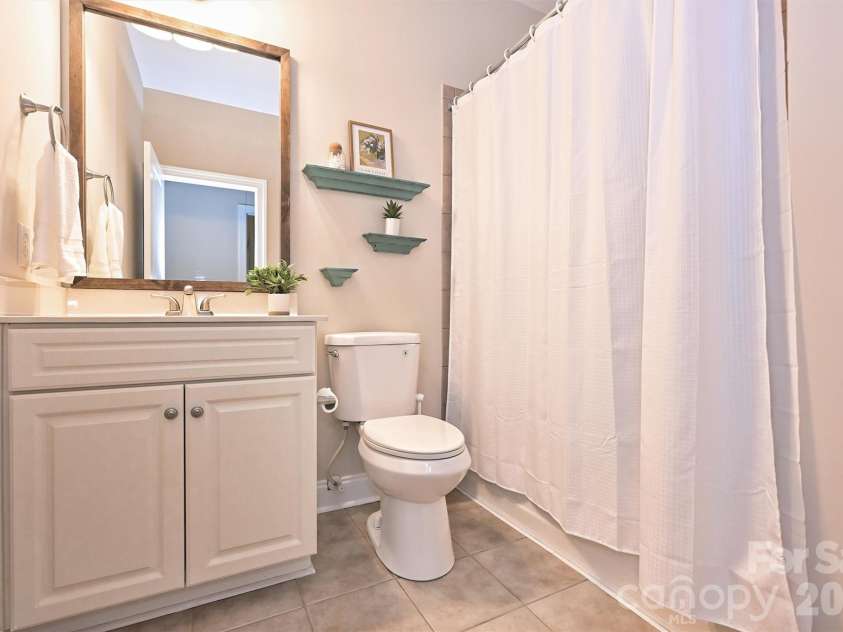 4617 Dabney Vigor Drive, Charlotte, NC 28209.  MLS# CAR4353975, YatesRealty ID 3218. 