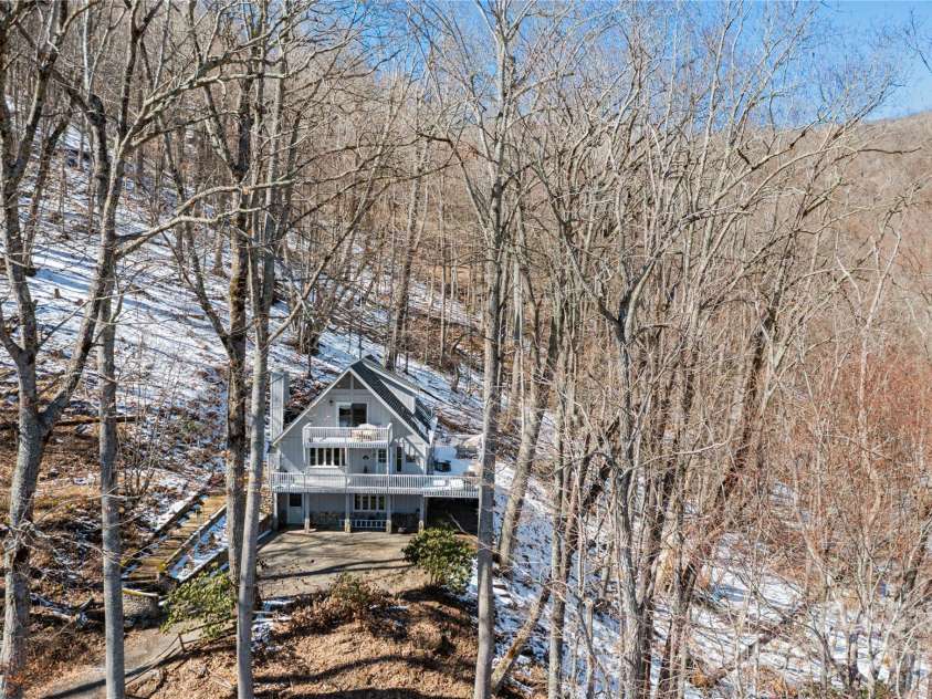 88 Siler Lane, Mars Hill, NC 28754.  MLS# CAR4186167, YatesRealty ID 3218. Aerial view