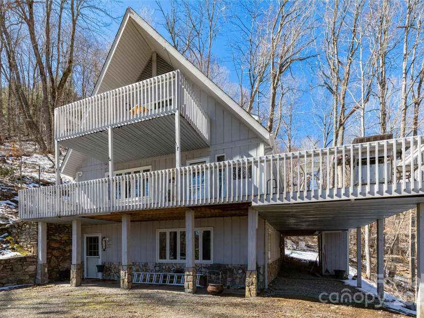 88 Siler Lane, Mars Hill, NC 28754.  MLS# CAR4186167, YatesRealty ID 3218. Single carport.