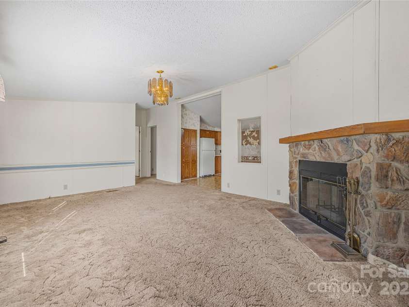 953 Bollinger Pond Drive, Clover, SC 29710.  MLS# CAR4285498, YatesRealty ID 3218. 