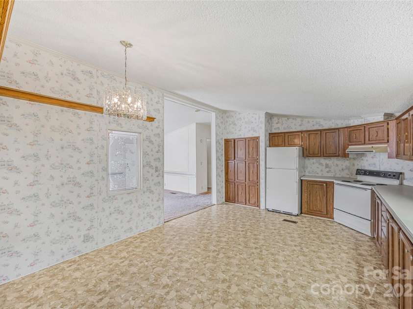 953 Bollinger Pond Drive, Clover, SC 29710.  MLS# CAR4285498, YatesRealty ID 3218. 