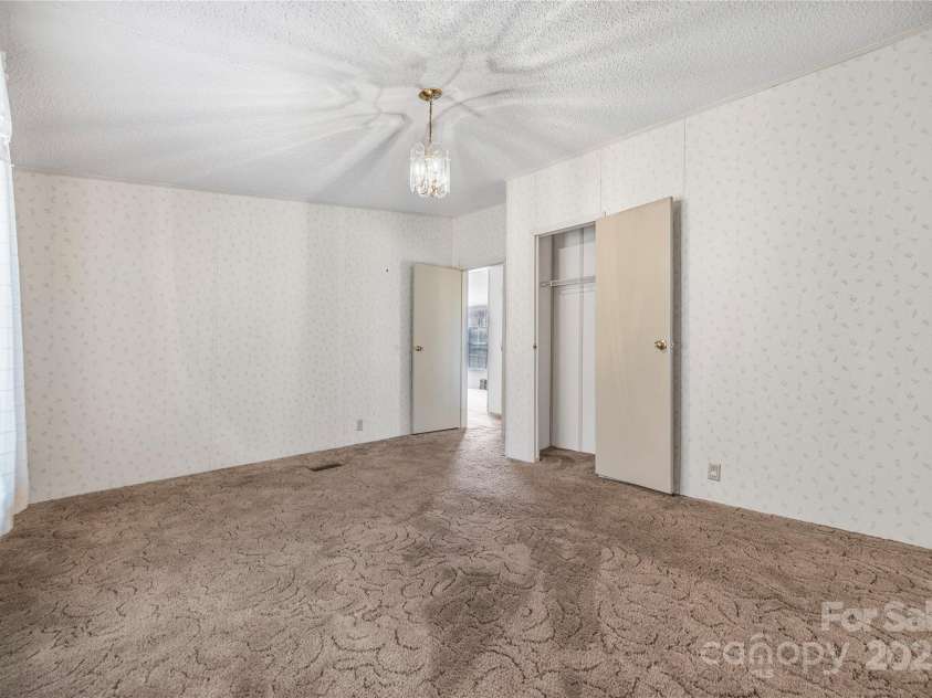 953 Bollinger Pond Drive, Clover, SC 29710.  MLS# CAR4285498, YatesRealty ID 3218. 