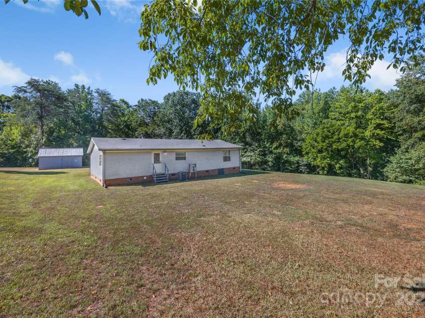 953 Bollinger Pond Drive, Clover, SC 29710.  MLS# CAR4285498, YatesRealty ID 3218. 
