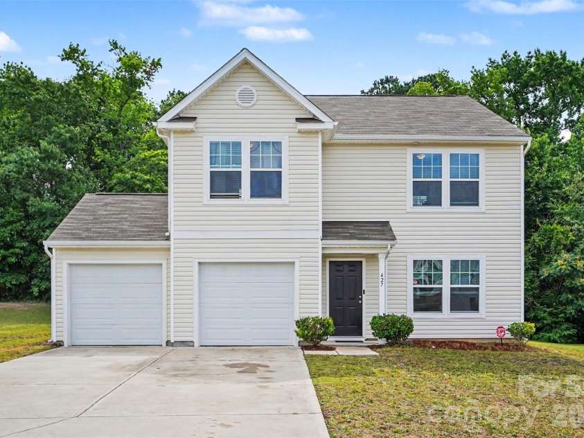 427 Amberly Circle, Pageland, SC 29728.  MLS# CAR4393996, YatesRealty ID 32180. 