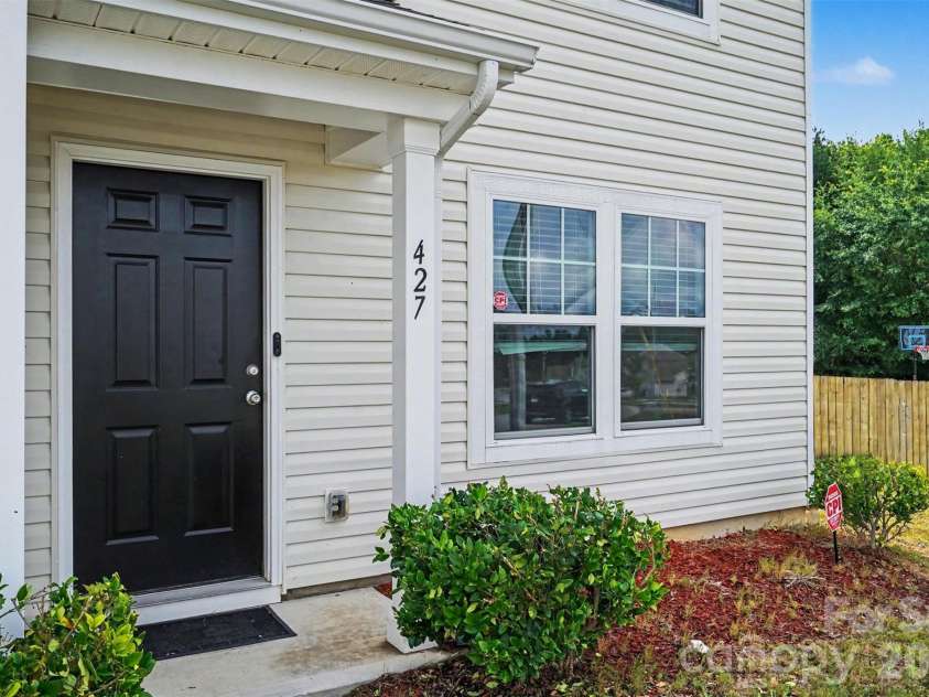 427 Amberly Circle, Pageland, SC 29728.  MLS# CAR4393996, YatesRealty ID 32180. 