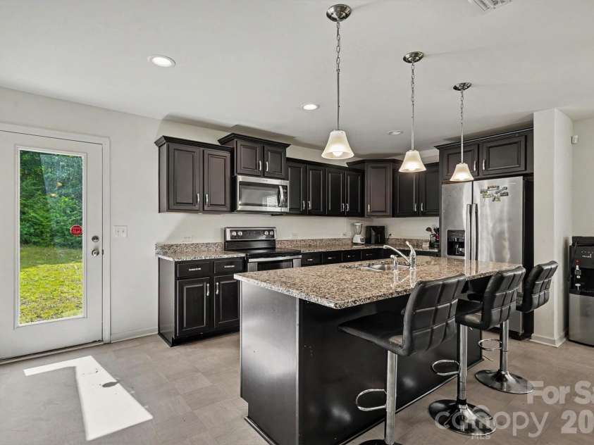427 Amberly Circle, Pageland, SC 29728.  MLS# CAR4393996, YatesRealty ID 32180. 