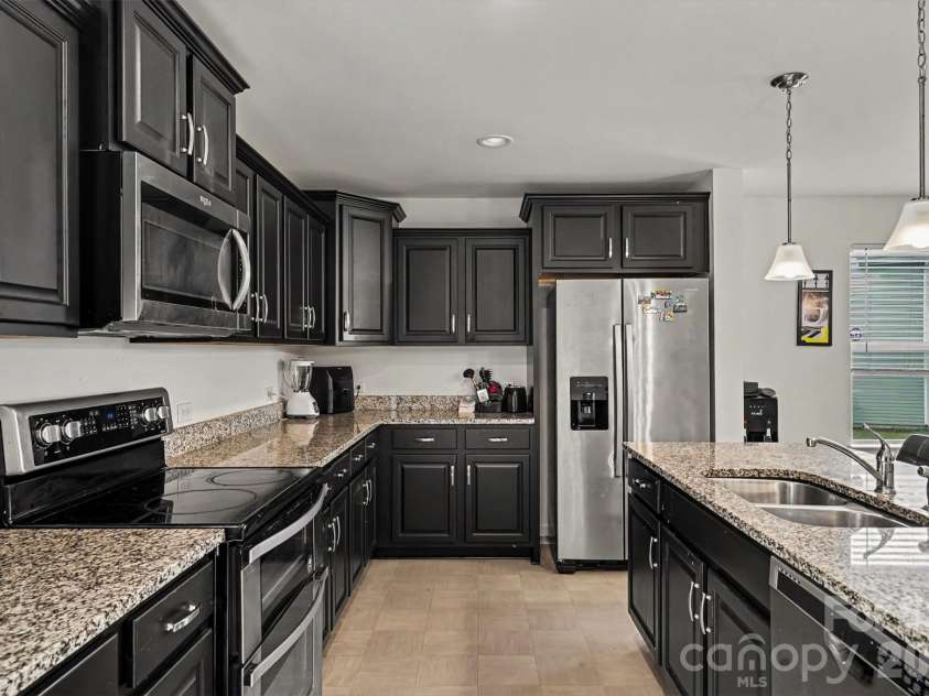 427 Amberly Circle, Pageland, SC 29728.  MLS# CAR4393996, YatesRealty ID 32180. 