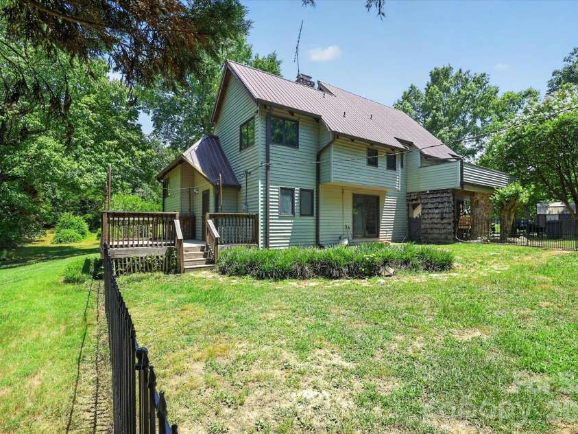 25105 Frick Road, Richfield, NC 28137.  MLS# CAR4395526, YatesRealty ID 32181. Fenced Backyard