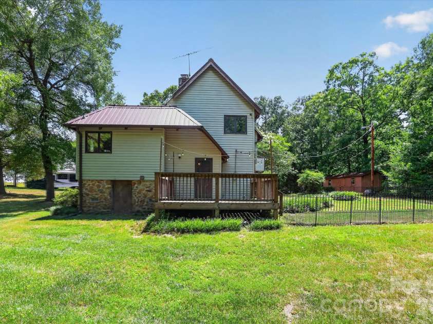 25105 Frick Road, Richfield, NC 28137.  MLS# CAR4395526, YatesRealty ID 32181. Fenced Backyard