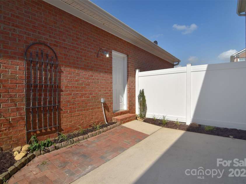 7002 Creft Circle, Indian Trail, NC 28079.  MLS# CAR4287206, YatesRealty ID 32181. 