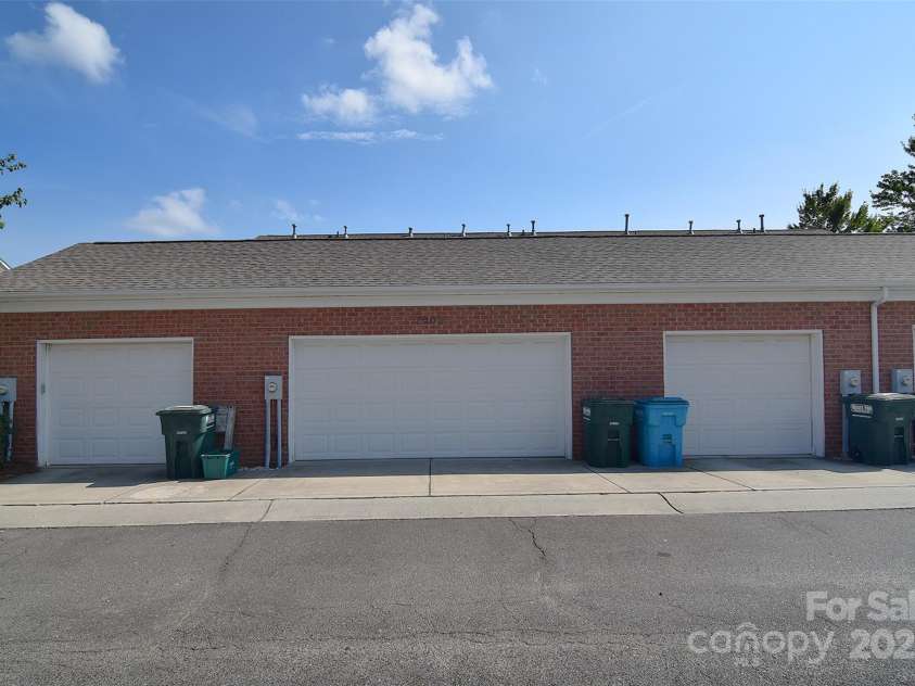 7002 Creft Circle, Indian Trail, NC 28079.  MLS# CAR4287206, YatesRealty ID 32181. 