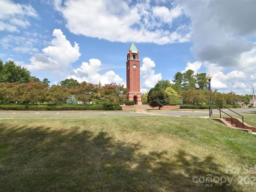 7002 Creft Circle, Indian Trail, NC 28079.  MLS# CAR4317085, YatesRealty ID 32181. 