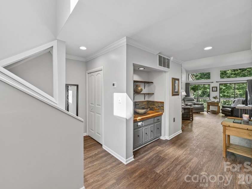 125 Pine Grove Circle, Clover, SC 29710.  MLS# CAR4393950, YatesRealty ID 32183. 