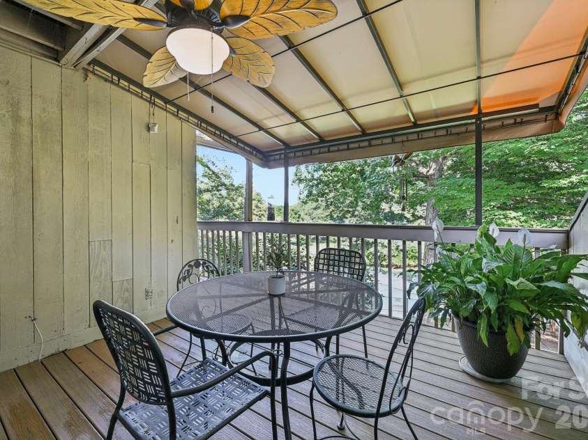 125 Pine Grove Circle, Clover, SC 29710.  MLS# CAR4393950, YatesRealty ID 32183. 