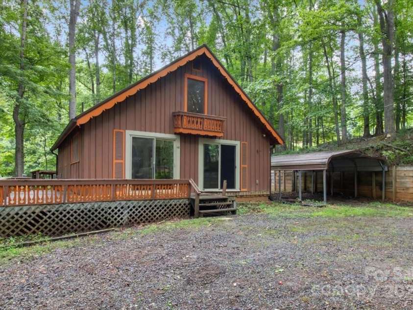 215 Byrd Mountain Estates Road, Burnsville, NC 28714.  MLS# CAR4288272, YatesRealty ID 32183. 