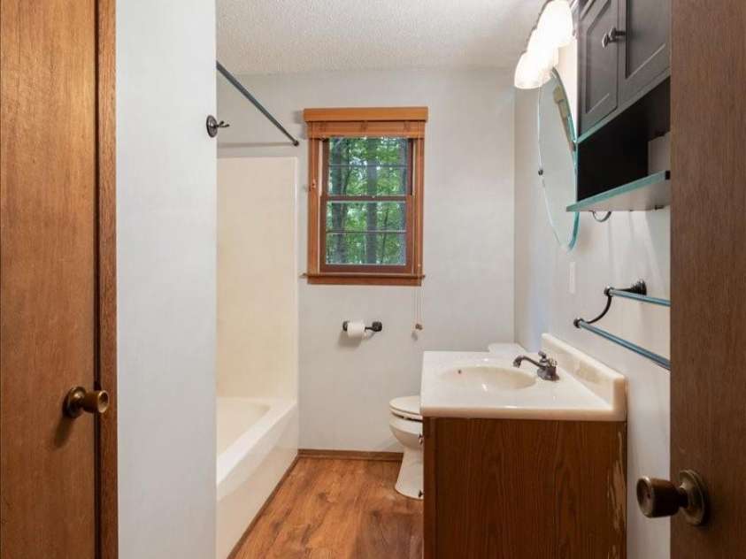 215 Byrd Mountain Estates Road, Burnsville, NC 28714.  MLS# CAR4288272, YatesRealty ID 32183. 