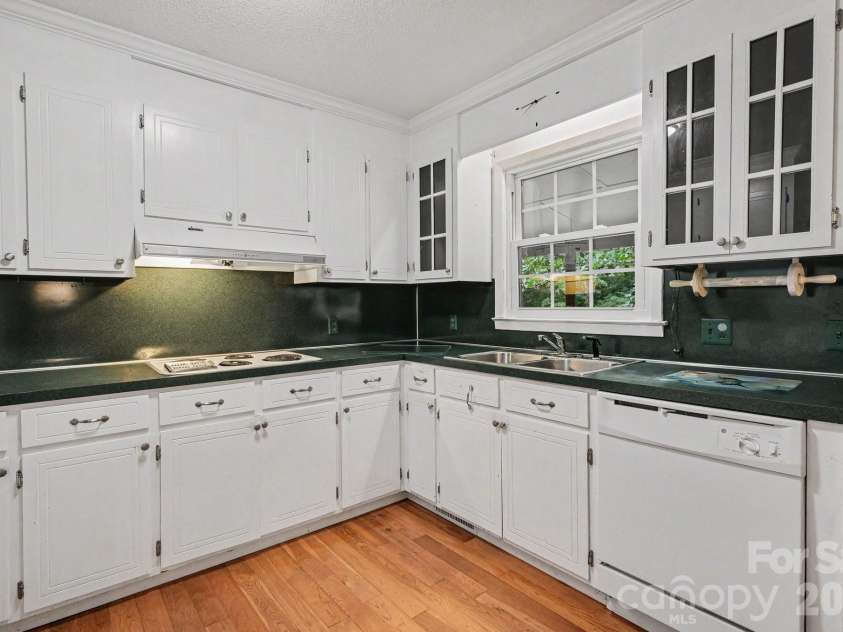 11980 Flowes Store Road, Midland, NC 28107.  MLS# CAR4388190, YatesRealty ID 32184. 