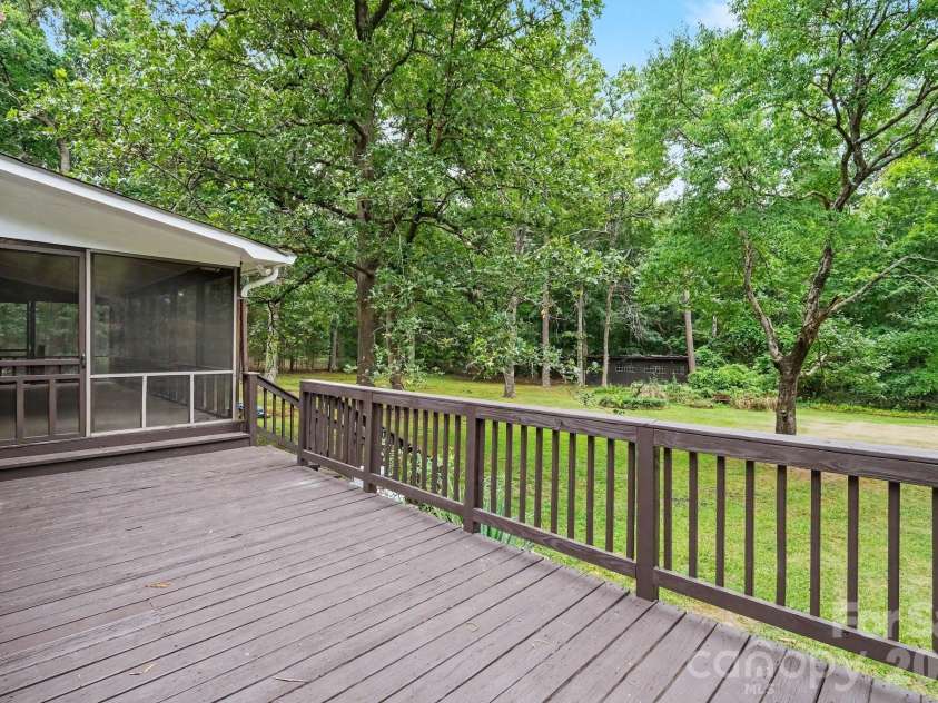 11980 Flowes Store Road, Midland, NC 28107.  MLS# CAR4388190, YatesRealty ID 32184. 