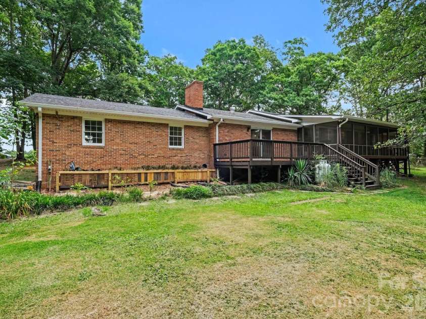 11980 Flowes Store Road, Midland, NC 28107.  MLS# CAR4388190, YatesRealty ID 32184. 