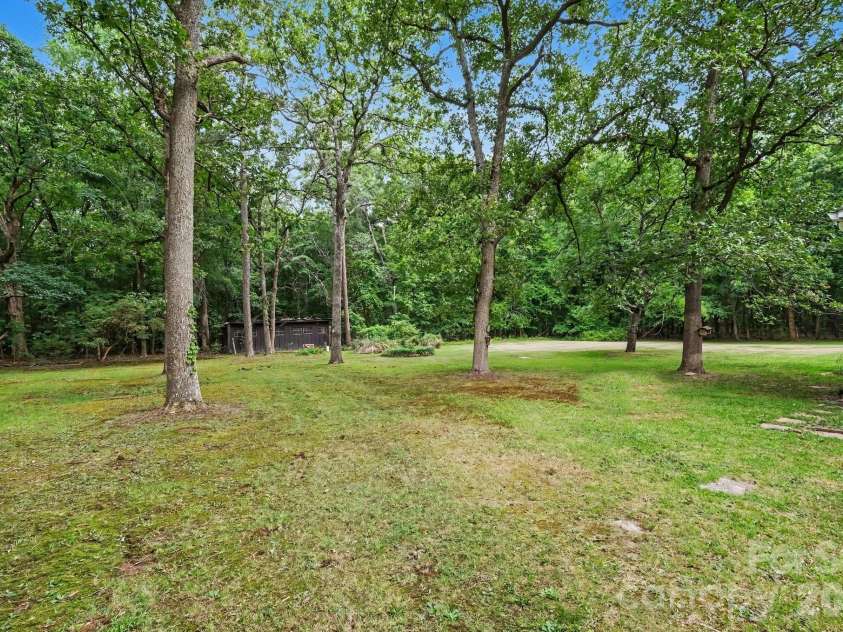 11980 Flowes Store Road, Midland, NC 28107.  MLS# CAR4388190, YatesRealty ID 32184. 