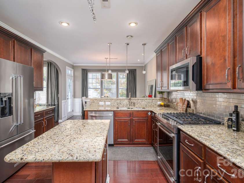 233 Park View Drive, Belmont, NC 28012.  MLS# CAR4394977, YatesRealty ID 32185. 